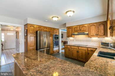 18504 Silcott Springs Rd, Purcellville, VA 20132 - photo 5