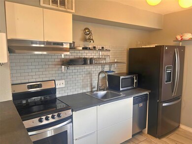 1840 Burton Dr unit 103, Austin, TX 78741 - photo 5