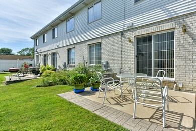 7503 W 72nd St unit C, Bridgeview, IL 60455 - photo 2