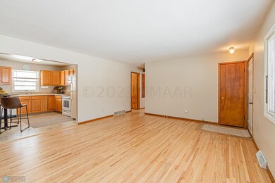 2109 9 1 2 St N, Fargo, ND 58102 - photo 7