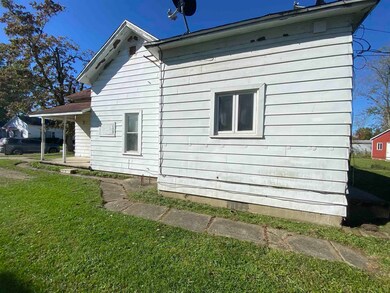 908 W Arch St, Portland, IN 47371 - photo 2