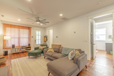 2104 Oak St HD-13