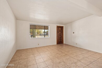 Living Room (3)