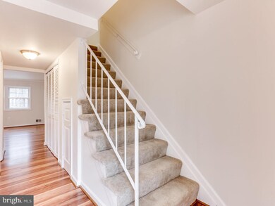 12149 Dove Cir, Laurel, MD 20708 - photo 2