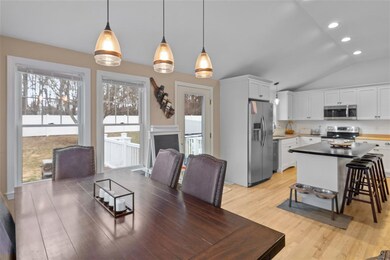 182 Colonial Dr, Portsmouth, NH 03801 - photo 2