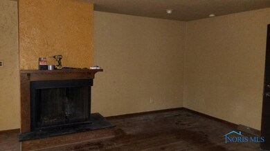 2315 Applewood Dr, Toledo, OH 43615 - photo 3