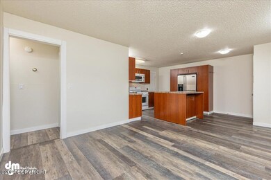 06-Unit 1 Living Room 20240904-DW-1040