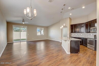 12-Gary Ln-012