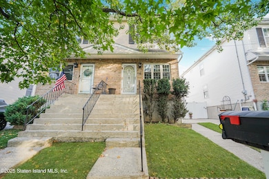 11 Lava St, Staten Island, NY 10305 - photo 2