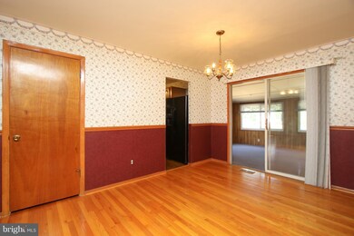 413 Sacred Heart Ln, Reisterstown, MD 21136 - photo 7