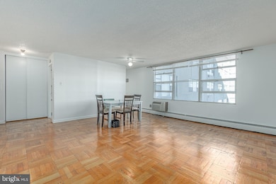 Radnor House unit 518, Bryn Mawr, PA 19010 - photo 4