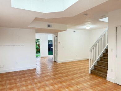 10170 SW 88th St unit 305, Miami, FL 33176 - photo 2