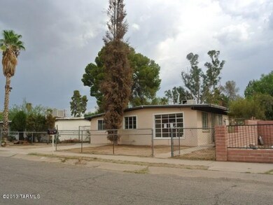 022-167241 Front right view 1of2