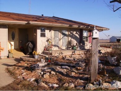 2179 Arcadia Rd, Jacksonville, IL 62650 - photo 3