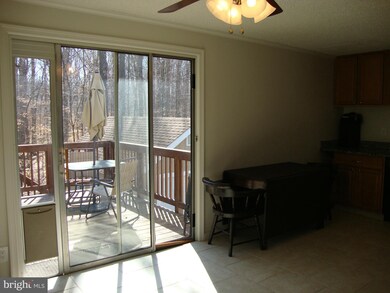 6036 Loriella Park Dr, Fredericksburg, VA 22407 - photo 5