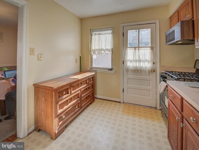 2404 Lake Ave, Cheverly, MD 20785 - photo 7