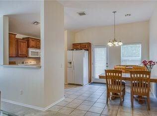 2016 SE 8th St, Moore, OK 73160 - photo 4