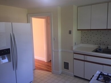 120 Russell Rd unit 1, West Newton, MA 02465 - photo 5