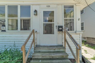 05-1223 Edward St-WindowStill-Real-