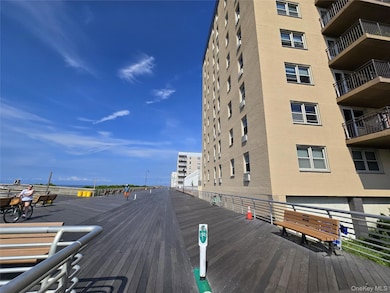 Neptune Towers unit 2T, Long Beach, NY 11561 - photo 3