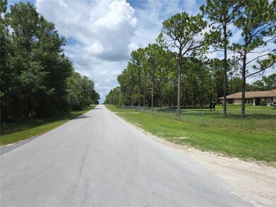 129 th Ter Rd looking north