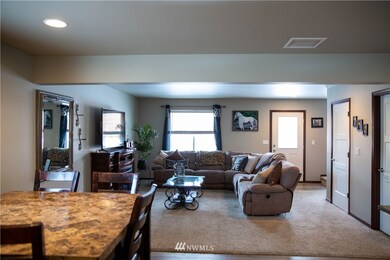 420 S Kansas Loop, East Wenatchee, WA 98802 - photo 5