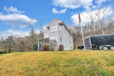 1014 Walnut St, Hinton, WV 25951 - photo 7