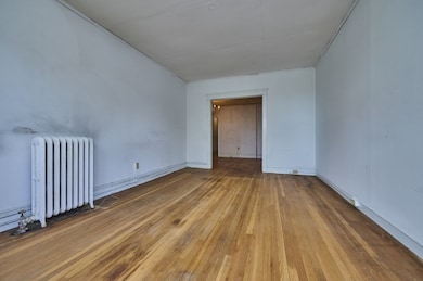 386 Riverway unit 4, Boston, MA 02115 - photo 3