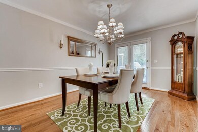 11927 Thurloe Dr, Lutherville Timonium, MD 21093 - photo 3