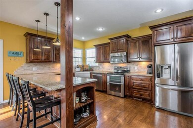 315 SW Albatross Ct, Lees Summit, MO 64082 - photo 5