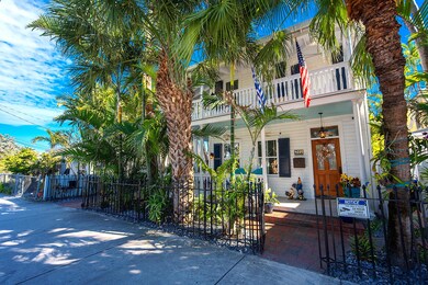 408 United St