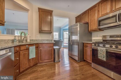 3334 Castle Ridge Cir unit 8, Silver Spring, MD 20904 - photo 3