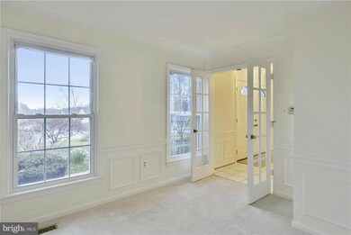 9051 Northedge Dr, Springfield, VA 22153 - photo 4