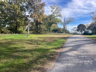 100 Iowa St, Koshkonong, MO 65692 - photo 4