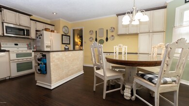 422 Wolf Laurel Ct, Jacksonville, NC 28546 - photo 4