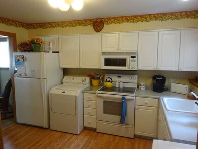 465 N Emery Ln, Elmhurst, IL 60126 - photo 6