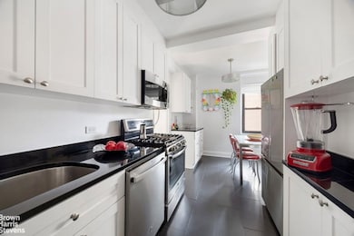 245 E 72nd St unit 11A, New York, NY 10021 - photo 5