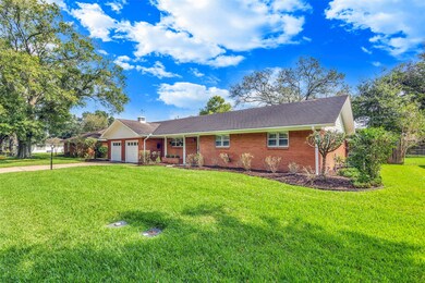 1209 Lawrence St, Rosenberg, TX 77471 - photo 2