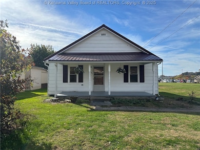 386 Maple St, Mason, WV 25260 - photo 3