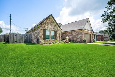 2313 Hedgerose Ln, Bay City, TX 77414 - photo 3