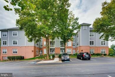 8806 Groffs Mill Dr unit 8806, Owings Mills, MD 21117 - photo 2