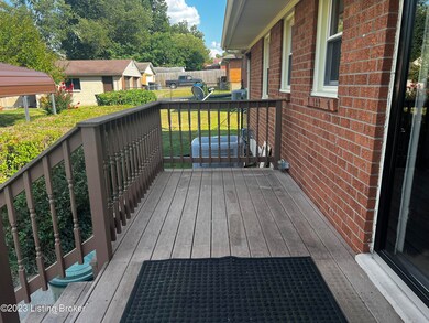 6001 Applegate Ln, Louisville, KY 40219 - photo 6