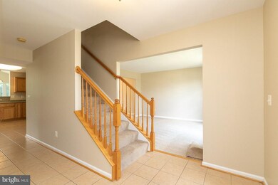 10959 Southcoate Village Dr, Bealeton, VA 22712 - photo 3