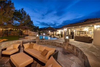 Modern Indoor-Outdoor Living w/Flagstone throughou