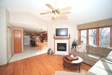 150 Harvest Cir, Oregon, WI 53575 - photo 3