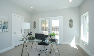 Level 1 bedroom with en-suite bathroom.