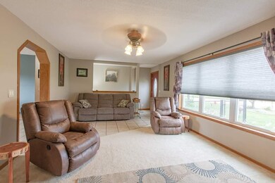 101 Spruce Park Dr, Potosi, WI 53820 - photo 2