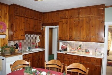 722 E 3rd St S, Newton, IA 50208 - photo 7