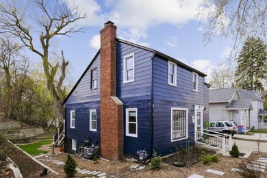 006-photo-front-view-9096552