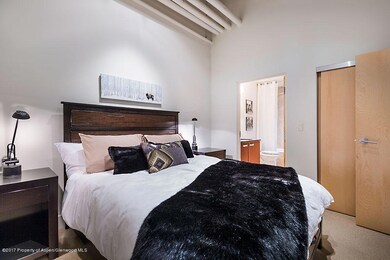 231-Robinson-214-Bedroom1-exp2